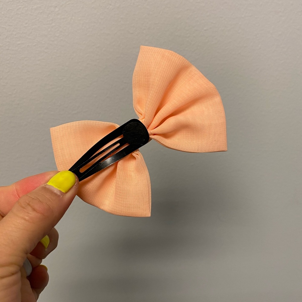 Peach Hair Bow